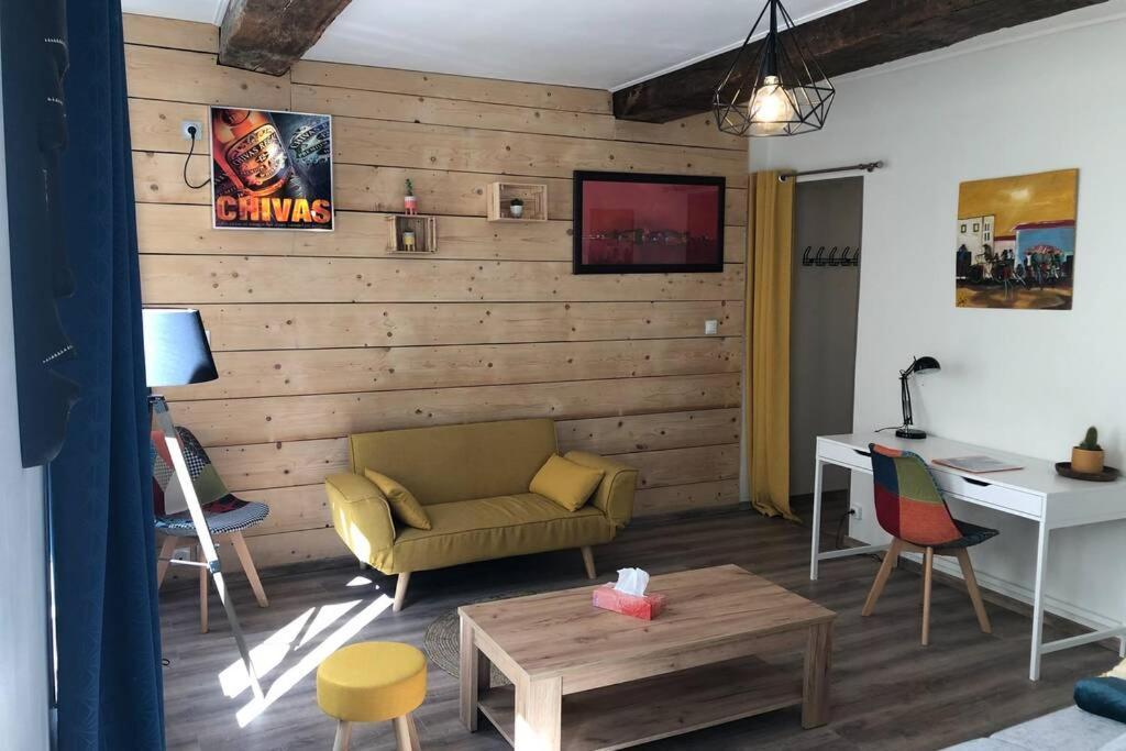 Laon :   Suite privée au pied de la Cathédrale  Exterior foto